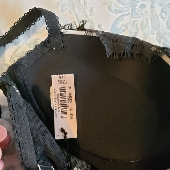 NWT Victorias secret zipper bra/lingerie 34B - Picture 3 of 4